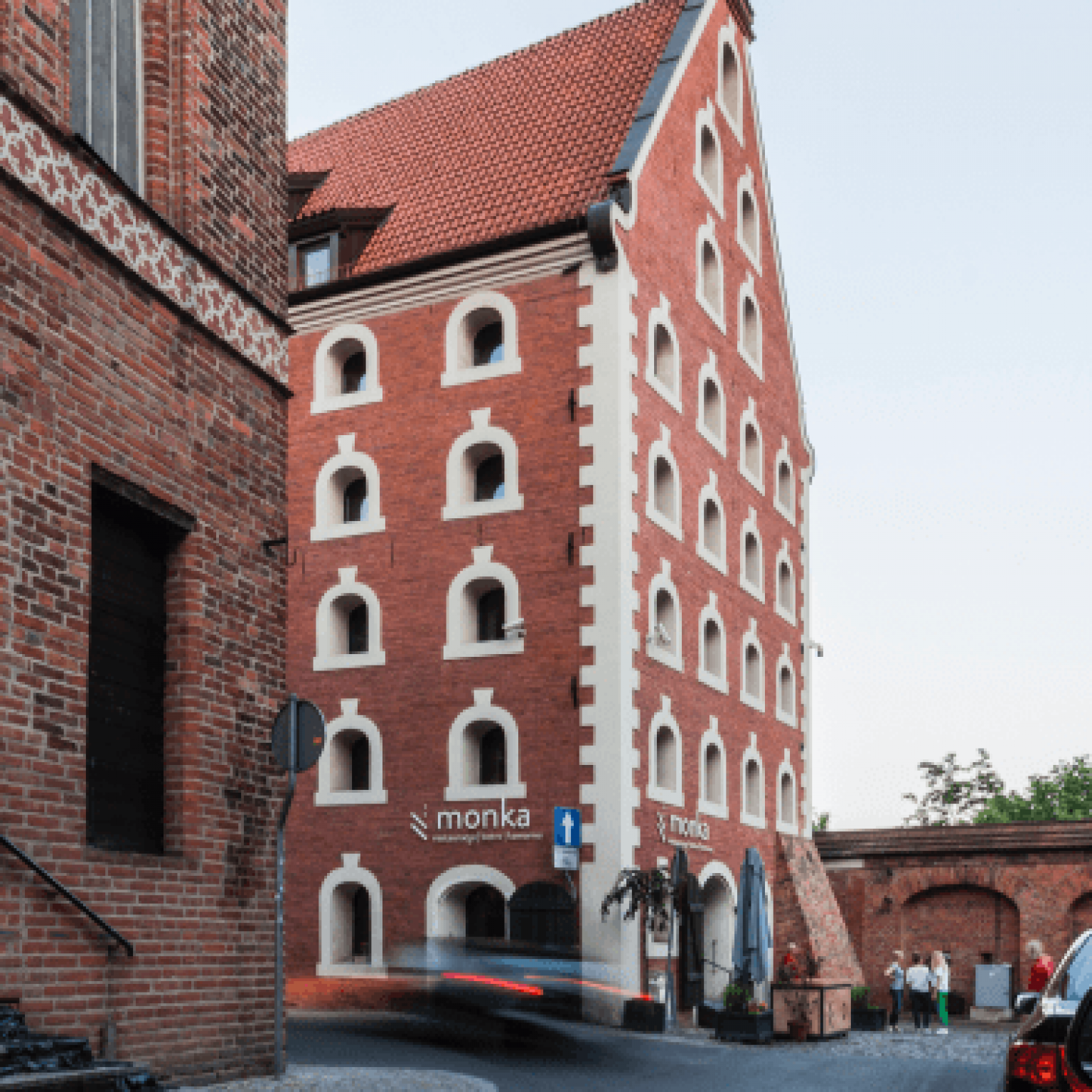 monka-przestrzeń